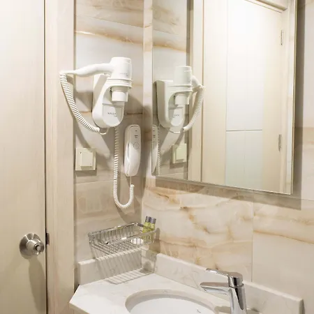 Hotell Alpinn Due 4*