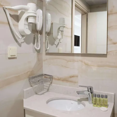 Hotel Alpinn Due Istambul